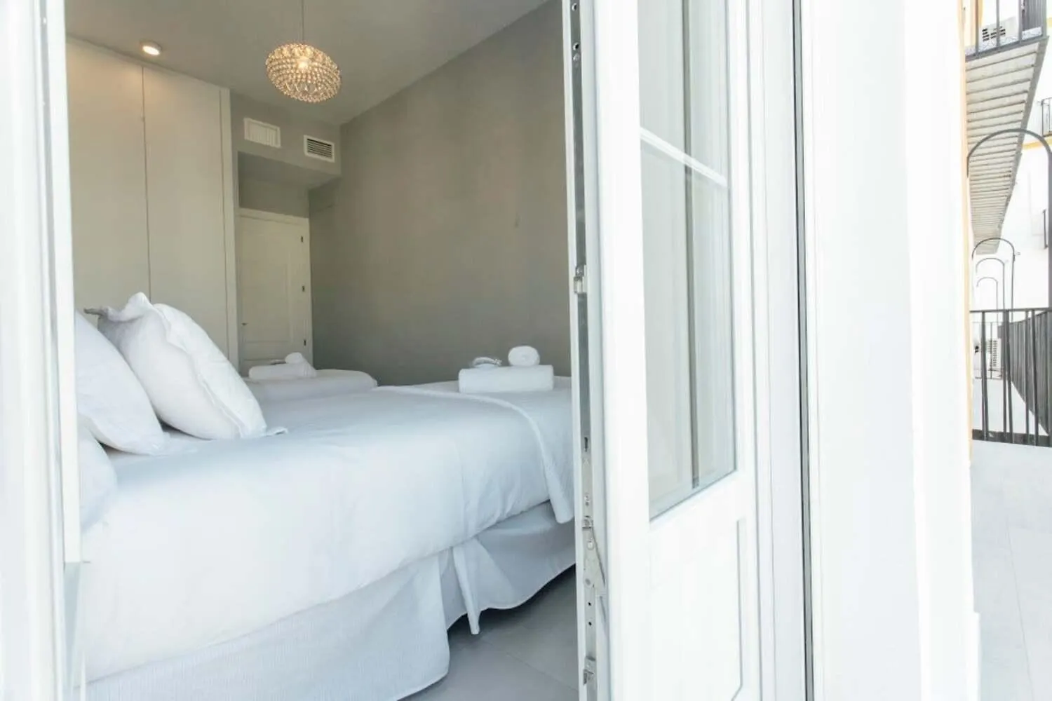 Apartment Ferienwohnung Modern And Luxurious -3 Bdr 2Bth- Pastor Y Landero Sevilla Spanien