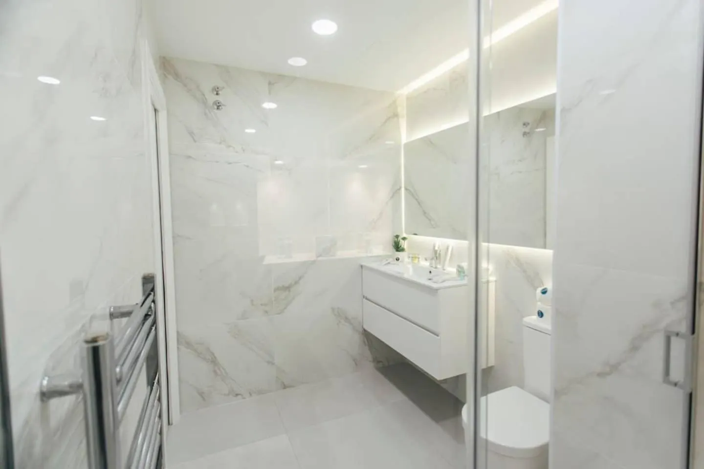 Apartment Ferienwohnung Modern And Luxurious -3 Bdr 2Bth- Pastor Y Landero Sevilla